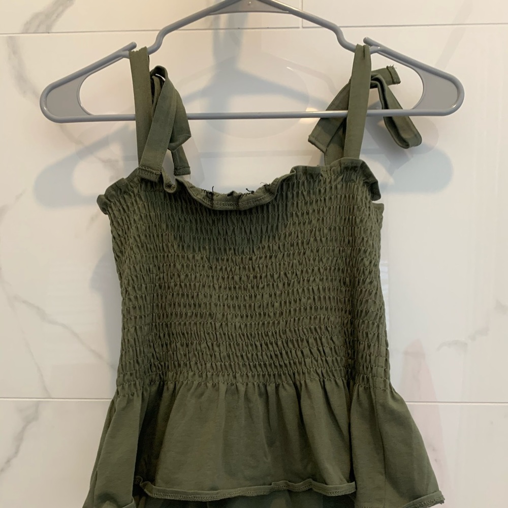 Crop Ruffle Tank Top - Picture 4 of 4